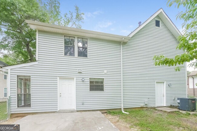 Building Photo - 6645 Cameron Rd