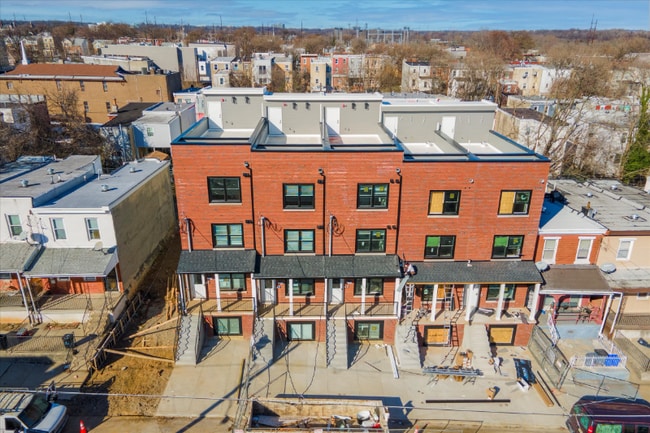 Building Photo - 3841 Wallace St