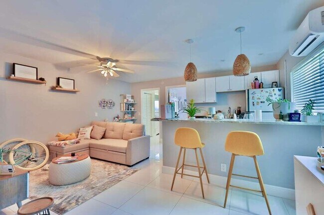 Building Photo - 4000 NW 3rd Ave