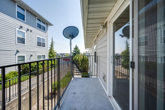 Building Photo - Your Perfect Home Near WSU – Spacious 3-Be...