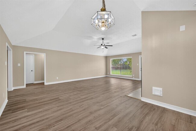 Building Photo - 6906 Pembrough Ln