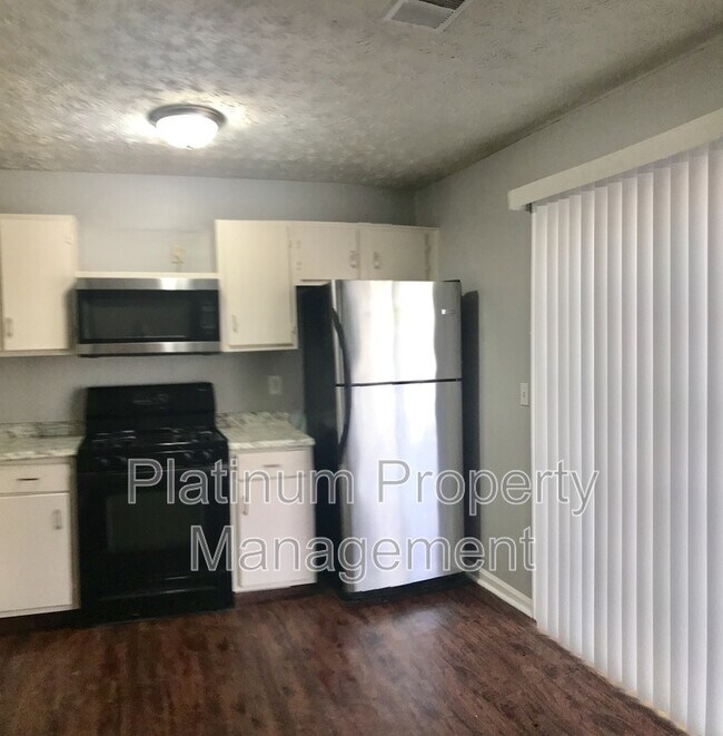 Building Photo - 410 Water Oak Way Sw