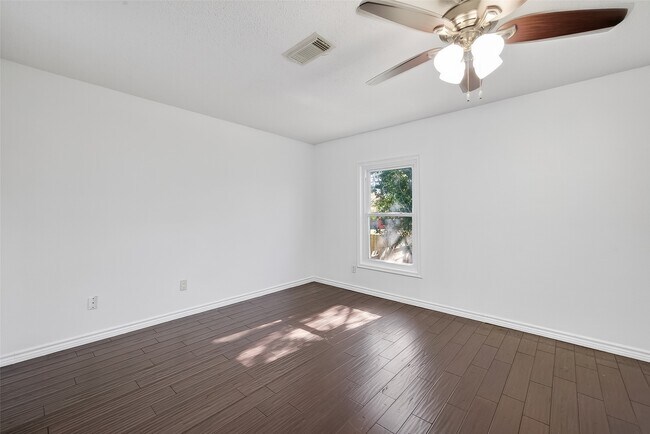 Building Photo - 13327 Harpers Bridge Dr