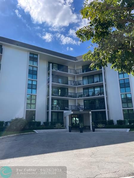 Building Photo - 1301 River Reach Dr
