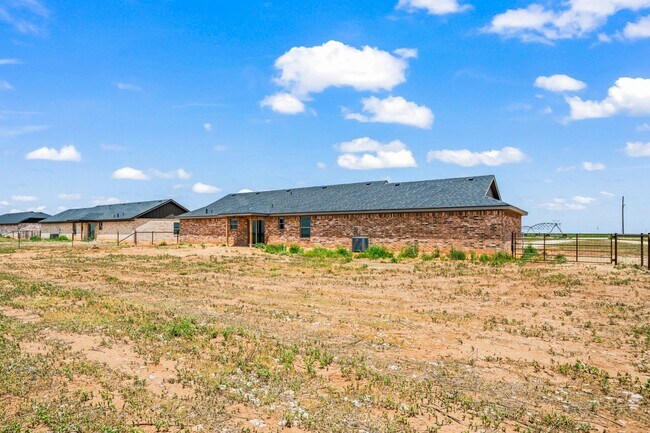 Building Photo - 11301 N County Rd 2800