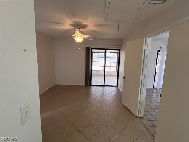 Building Photo - 1041 River Run Rd