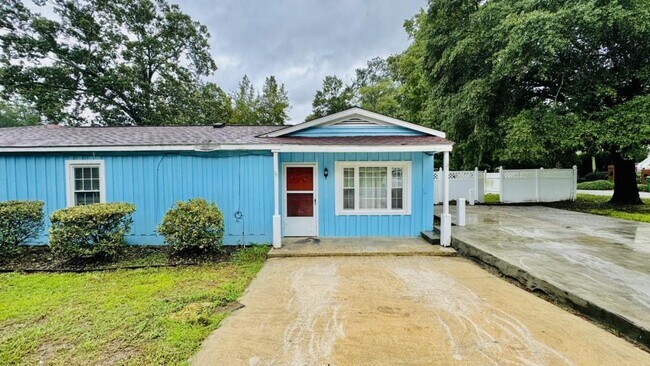Building Photo - 1410 W Avondale Dr