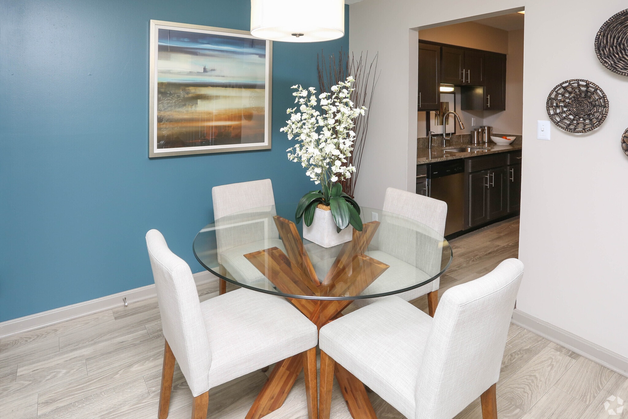 2BR, 2BA - 910 SF - The Madison - Dining Area - The Heritage by Fairlawn