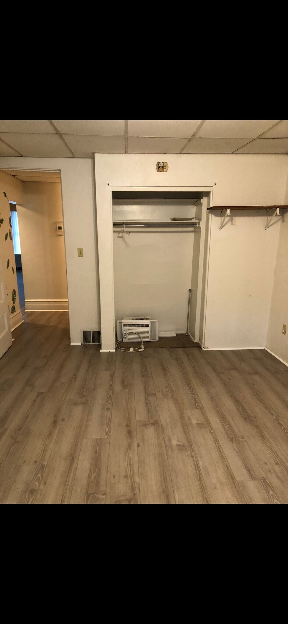 Building Photo - 204 Stratford Ave