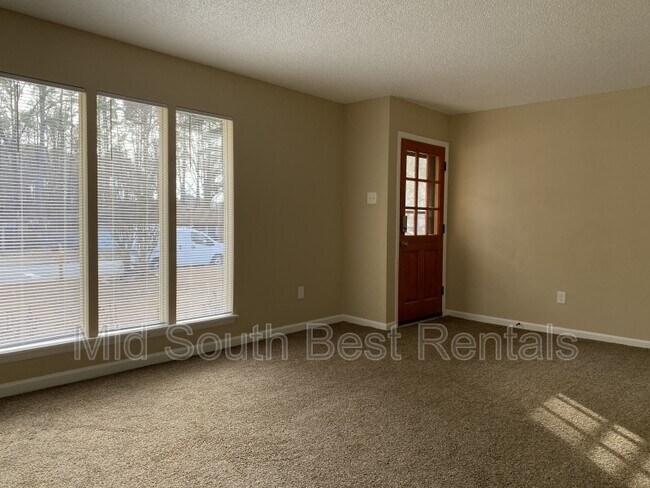 Building Photo - 9102 Tanya Dr