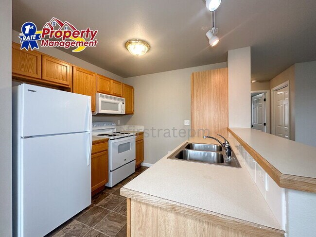 Building Photo - 10151 W Garverdale Ln