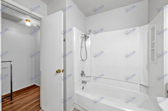 Building Photo - 9463 Olde Towne Row