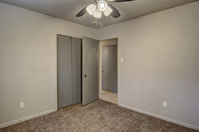 Building Photo - 1030 Monette Dr