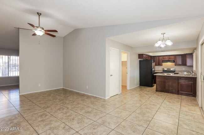 Building Photo - 7719 W Clayton Dr