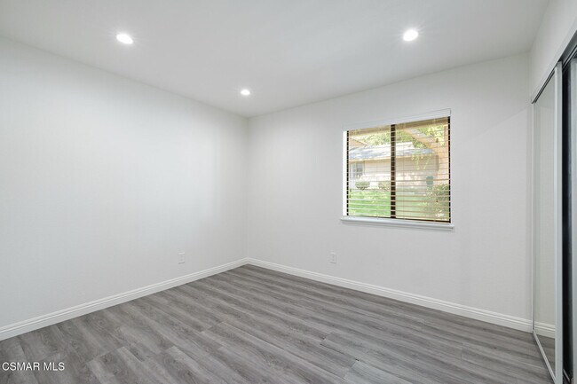 Building Photo - 28801 Conejo View Dr