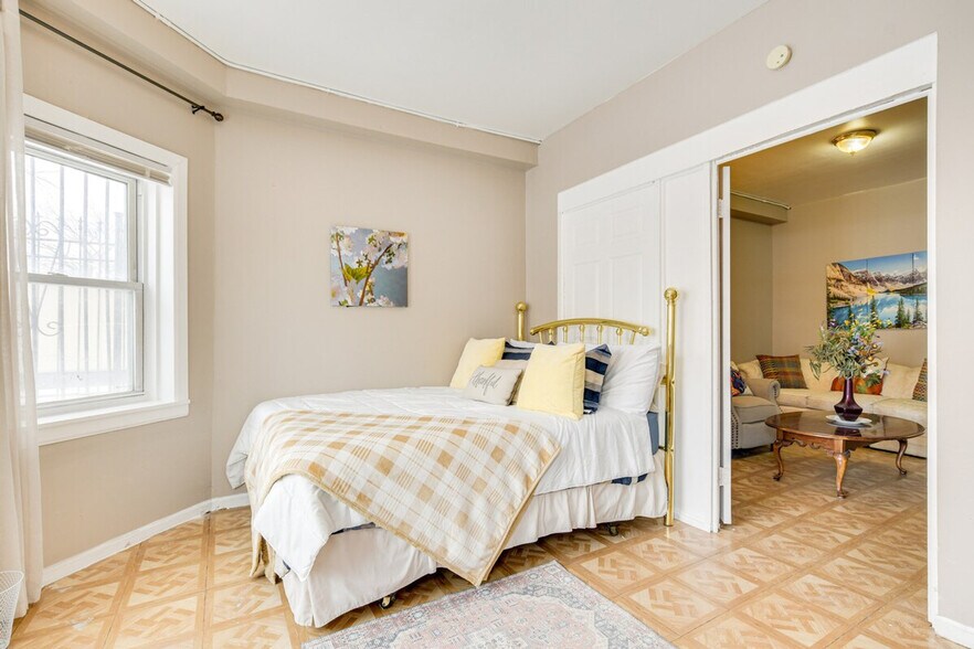 Building Photo - 3443 W Flournoy St