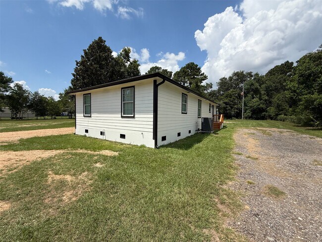 Building Photo - 24010 Perkins Rd