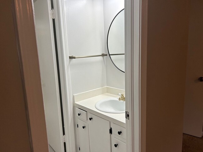 Building Photo - 2904 Scotsman Rd