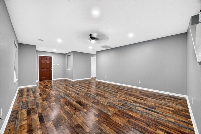 Building Photo - 20722 Fair Castle Dr