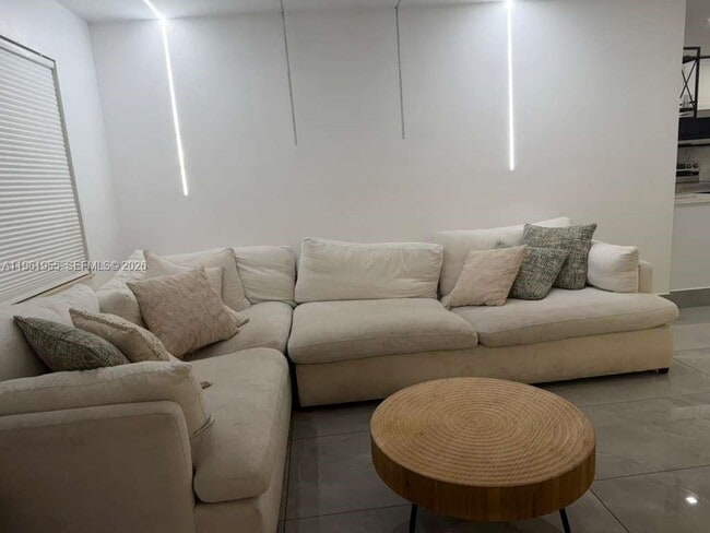 Building Photo - 2121 N 57th Terrace