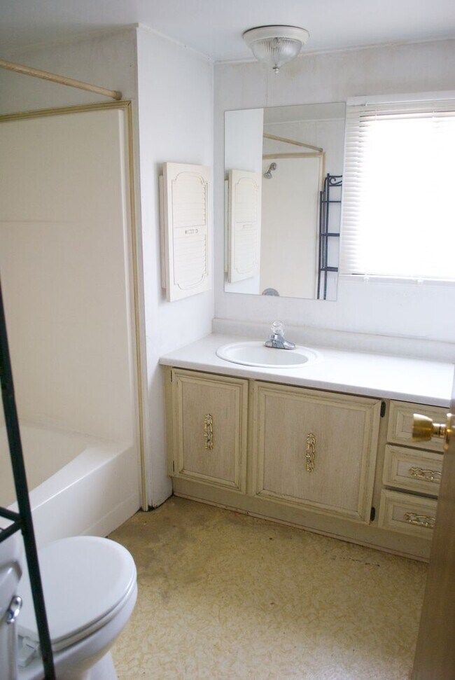 Building Photo - Charming 2 Bed, 1 Bath Home in Idaho Falls!