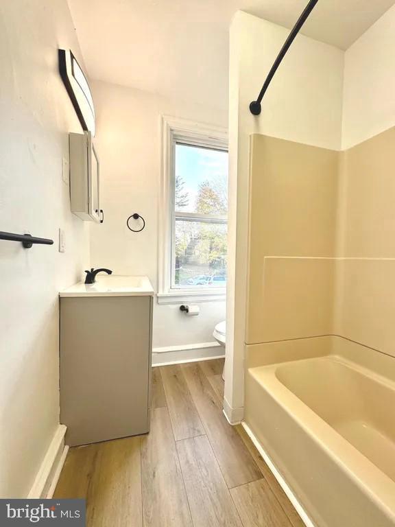 Building Photo - 1121 Rosedale Ave