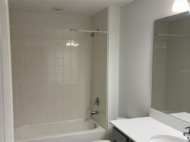 Building Photo - 775 Longboat Dr