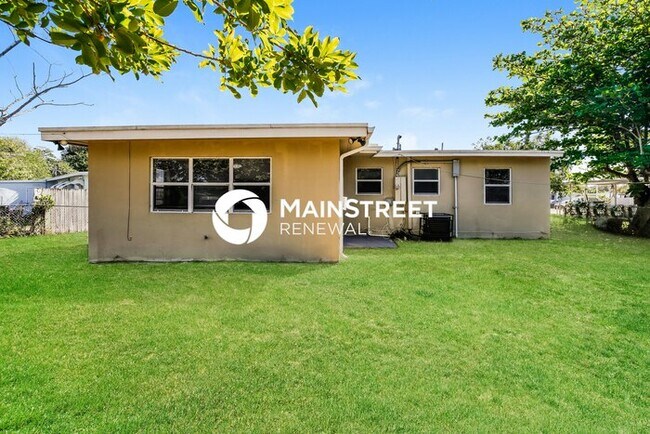 Building Photo - 3 Bedroom Pet-Friendly Home in Fort Lauder...