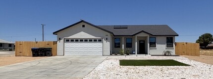 Building Photo - 8109 Underwood Ave