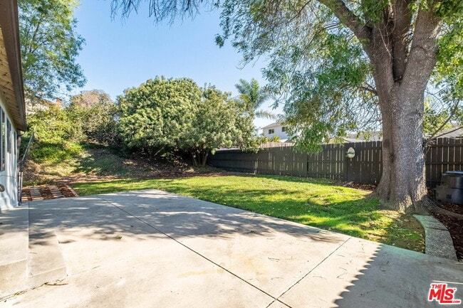 Building Photo - 3333 Corning St