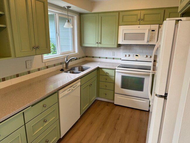 Building Photo - Discover this well-maintained 3-bedroom, 2-bath home in Eugene, OR.
