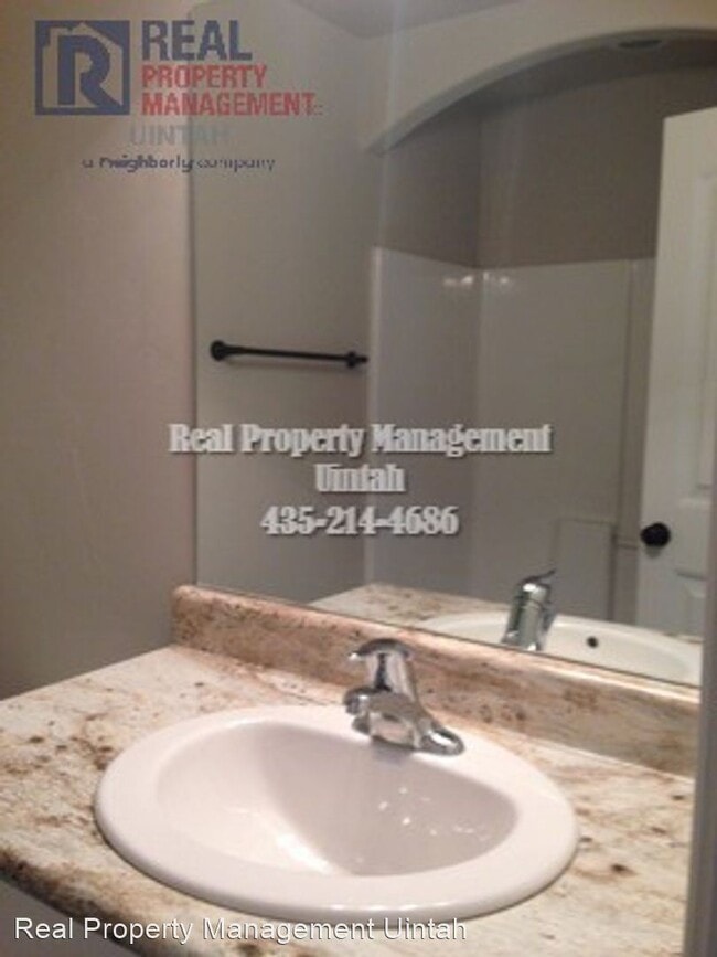 Building Photo - 3 br, 2.5 bath House - 431 E Red Fox Lane