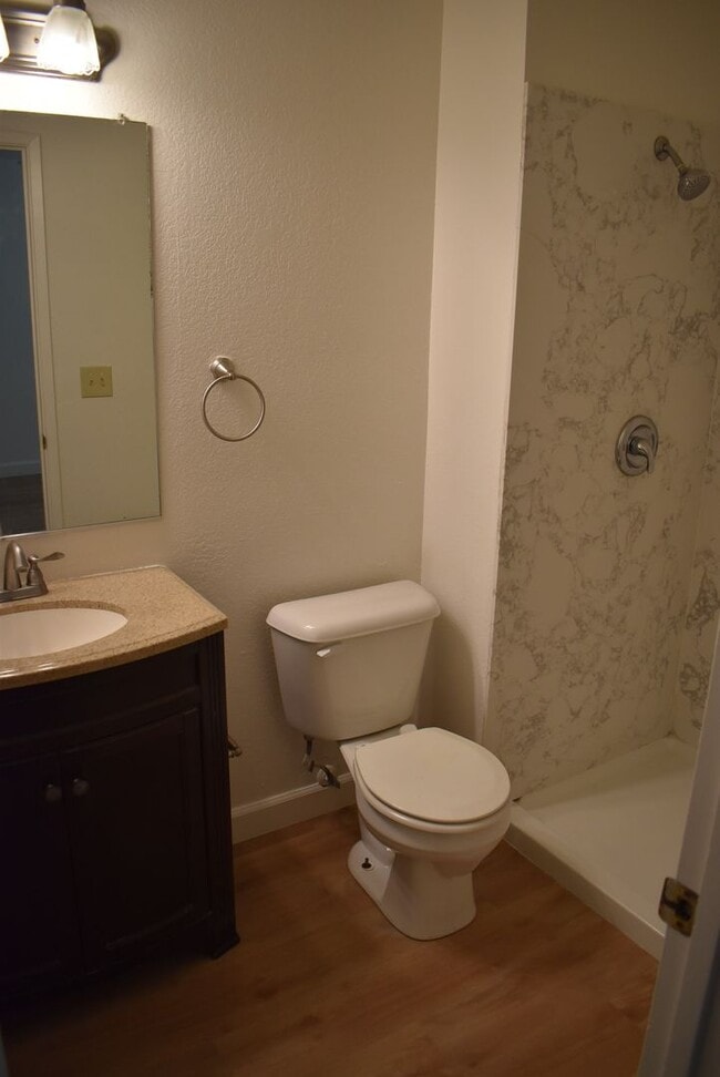 Building Photo - Updated and Well Maintained Winters Home!
