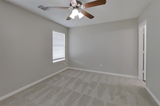 Building Photo - 24307 Hard Wood Dr