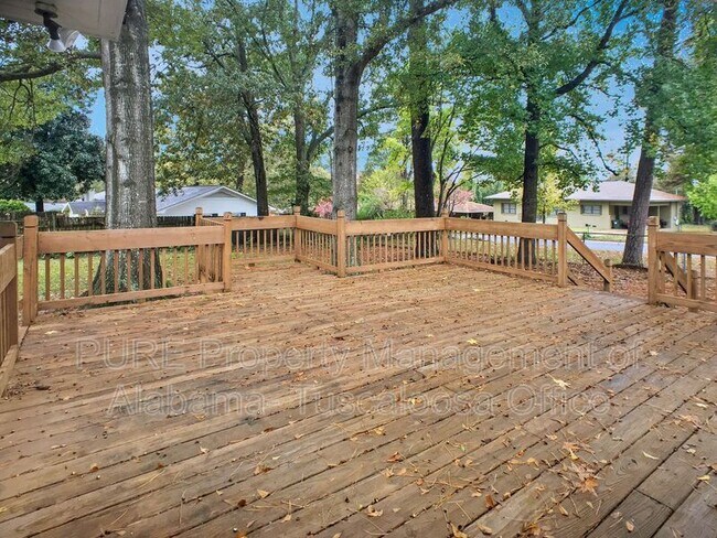 Building Photo - 1208 38th Ave E