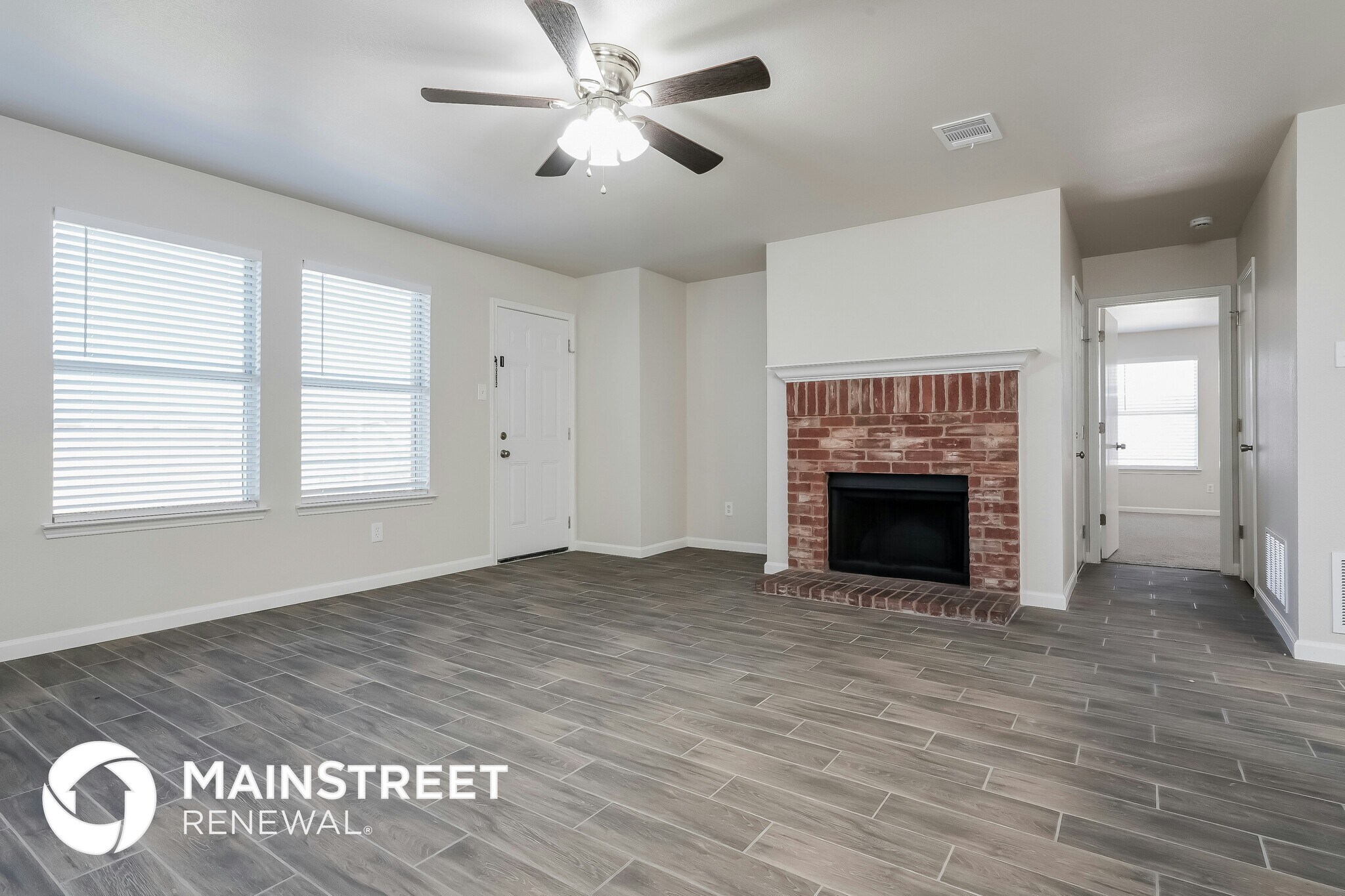 Building Photo - 2213 Midbury Dr