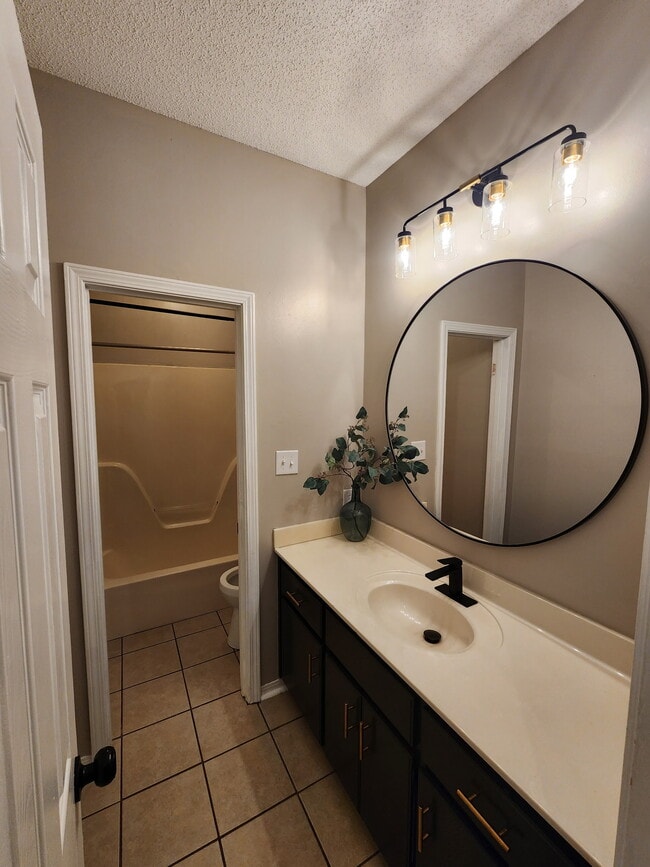 Building Photo - 100 Dunbar Loop