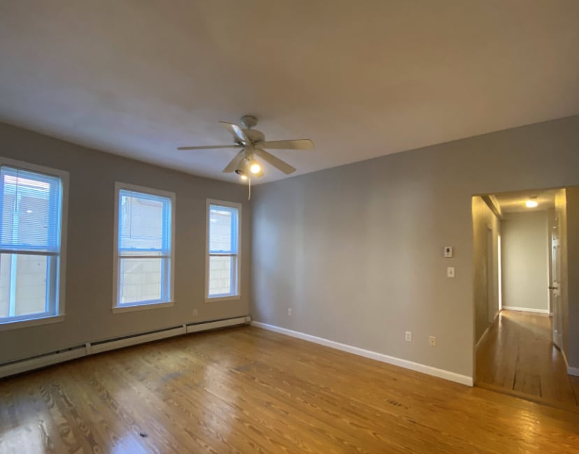 Building Photo - 11 Beacon St