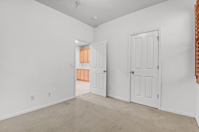 Building Photo - Magnificent home in San Bruno