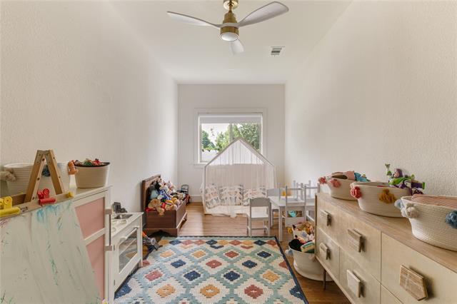 Building Photo - 9831 Lakemont Dr