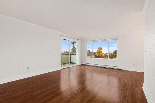 Building Photo - 7501 Greenwood Ave N