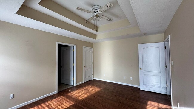 Building Photo - Single Family Home For Rent