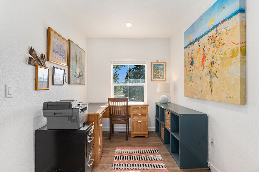 Dedicated office with desk, printer, shelving - 881 3rd St