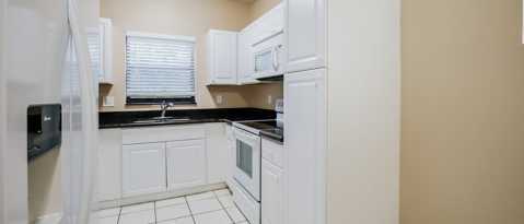 Building Photo - 11165 NW 34th Ct