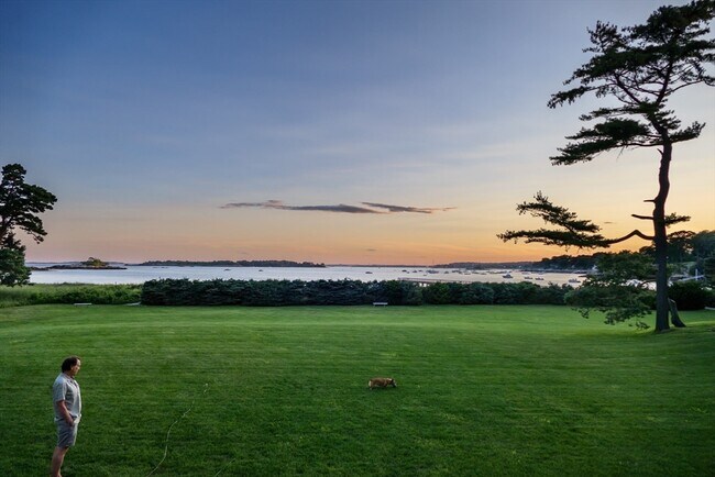 Building Photo - 48 Proctor St