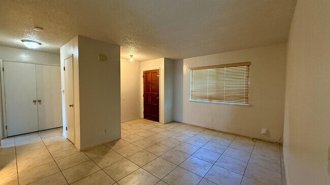 Building Photo - 125 Skaggs St