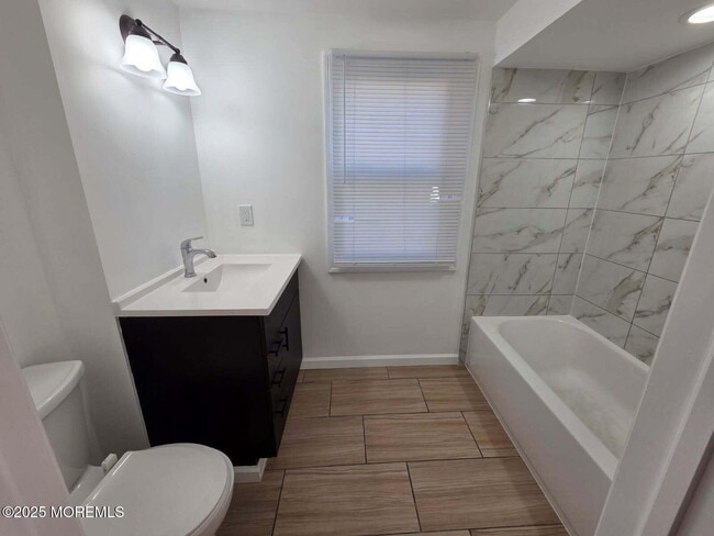 Building Photo - 14 Cottage Pl