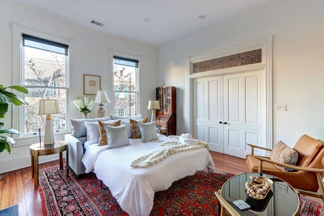 Building Photo - 415 Whitaker St