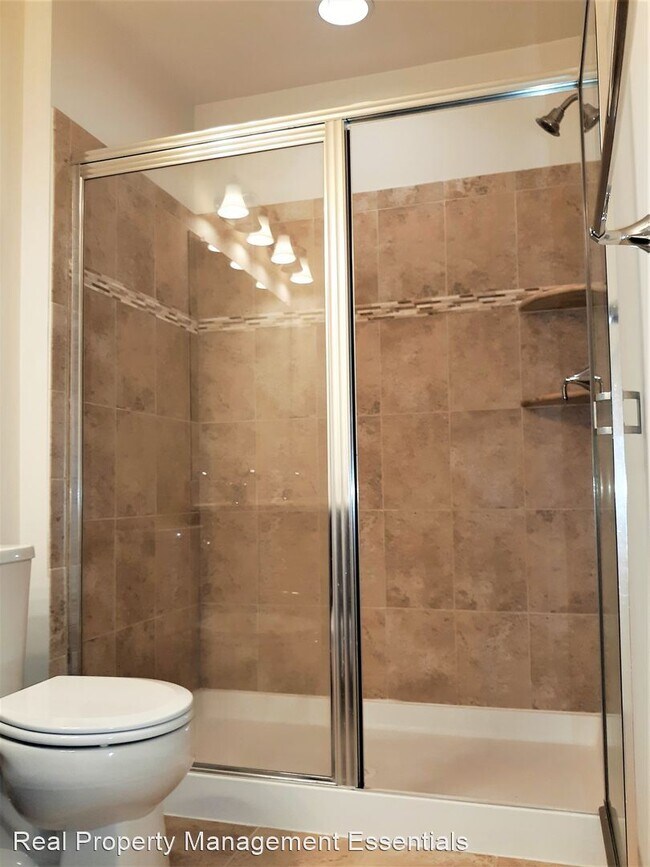 Building Photo - 4 br, 3.5 bath House - 508 Cobble Dr