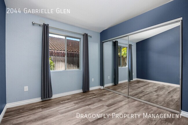 Building Photo - 2044 Gabrielle Glen